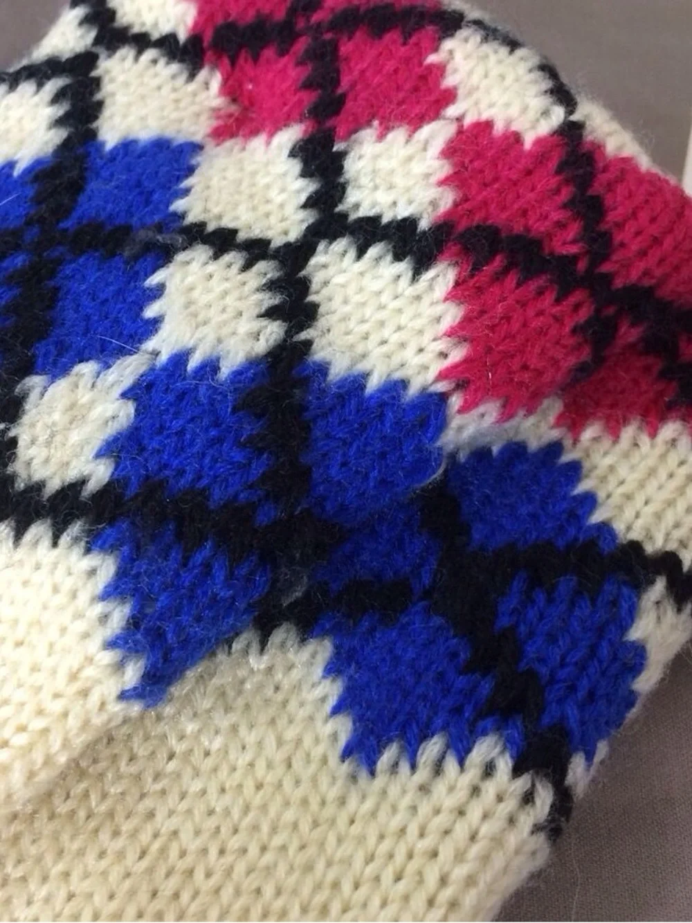 Cream Knit Gloves with Pink & Blue Fair Isle Pattern